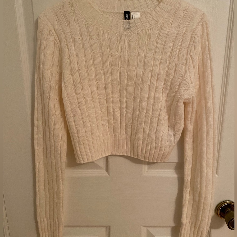 Women’s knit cropped sweater